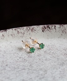 queite（ケイト）の「K10 誕生石 スタッドピアス［queite］（ピアス（両耳用））」