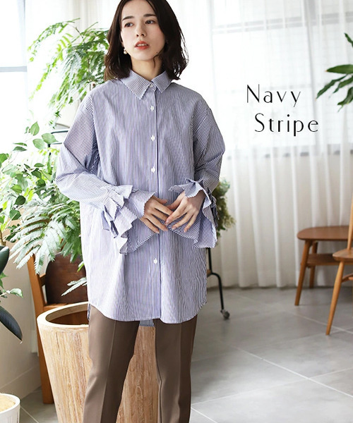 REAL CUBE(リアルキューブ)の「ラッフルスリーブブラウス(シャツ/ブラウス・レディース・オフホワイト/サックスブルー/ネイビー×ホワイト・M)」の10枚目の写真