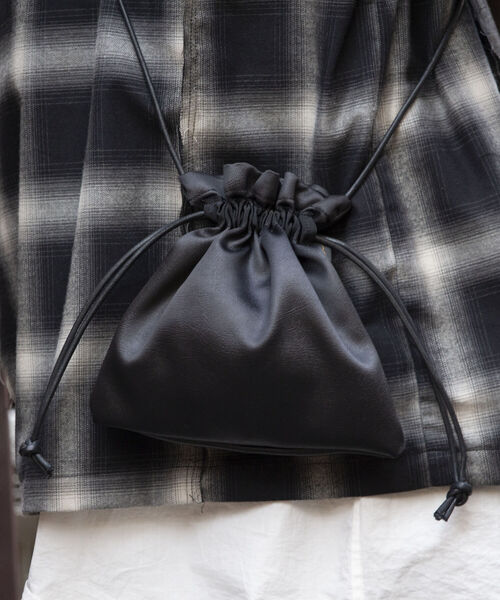 GLOSTER（グロスター）の「【GLOSTER/グロスター】巾着ショルダーバッグ ドローストリングバッグ（ショルダーバッグ・メンズ・サックスブルー/ブラック系その他/ブラック・FREE）」の5枚目の写真