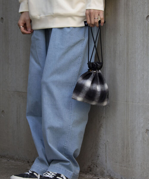 GLOSTER（グロスター）の「【GLOSTER/グロスター】巾着ショルダーバッグ ドローストリングバッグ（ショルダーバッグ・メンズ・サックスブルー/ブラック系その他/ブラック・FREE）」の18枚目の写真