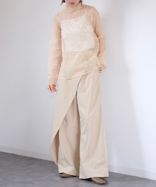 Reurie'（レウリィ）の「シアージャガードブラウス / original sheer jacquard blouse シアーブラウス プルオーバー レイヤード ミドル丈 花柄 ブルー イエロー ブラック スタンドカラー ハイネック ジャガード（シャツ/ブラウス・レディース・ブルー/ブラック/イエロー/ピンク・FREE）」の15枚目の写真