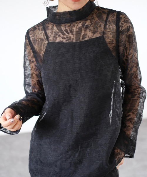 Reurie'（レウリィ）の「シアージャガードブラウス / original sheer jacquard blouse シアーブラウス プルオーバー レイヤード ミドル丈 花柄 ブルー イエロー ブラック スタンドカラー ハイネック ジャガード（シャツ/ブラウス・レディース・ブルー/ブラック/イエロー/ピンク・FREE）」の12枚目の写真