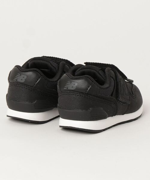 NEW BALANCE(ニューバランス)の「996T(スニーカー・キッズ・オフホワイト/ブラック・14.0cm/16.0cm/13.0cm/15.0cm/12.0cm/13.5cm/15.5cm/12.5cm/14.5cm/16.5cm)」の5枚目の写真
