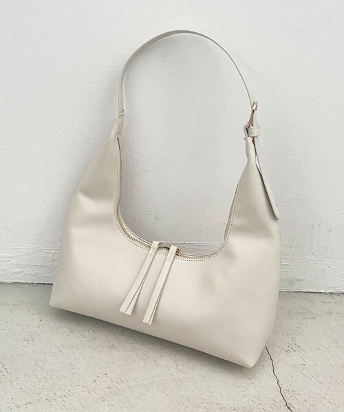 DEICY（デイシー）の「ﾌｪｲｸﾚｻﾞｰﾜﾝﾊﾝﾄﾞﾙﾐﾆﾊﾞｯｸﾞ（ハンドバッグ・レディース・ブラック/オフホワイト/ブルー・FREE）」の2枚目の写真