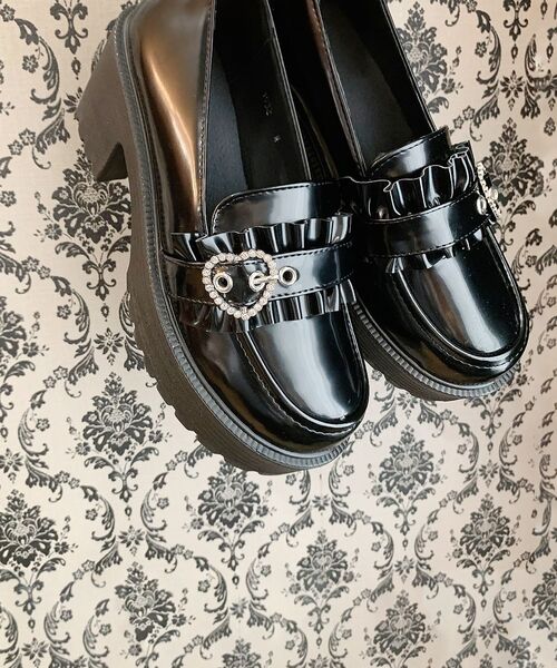 cs T&P(シーエスティーアンドピー)の「厚底 ハート付きローファー(パンプス・レディース・ブラック系1・L/M/S/LL)」の1枚目の写真
