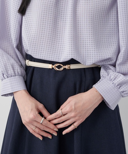 earth music&ecology(アースミュージックアンドエコロジー)の「オーバルフックベルト(ベルト・レディース・ブラウン/ブラック/アイボリー・FREE)」の2枚目の写真
