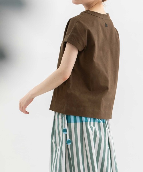 nop de nod（ノップドゥノッド）の「USコットンフレンチスリーブTシャツ（Tシャツ/カットソー・レディース・ブルー/オフホワイト/ターコイズブルー/ライトイエロー/ブラック/スミクロ/ネイビー/インディゴブルー/ピンク/ライトピンク/キナリ/イエロー/ブルー系その他/ライトブルー/ダークブルー/ダークグレー/ブラウン・3/M）」の2枚目の写真