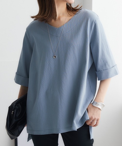 nissen(ニッセン)の「綿100%バスク折り返し袖Vネックトップス(Tシャツ/カットソー・レディース・ラベンダー/グレイッシュベージュ/ブラック/グレイッシュブルー/オフホワイト/ライトカーキ・L~LL/S~M)」の22枚目の写真
