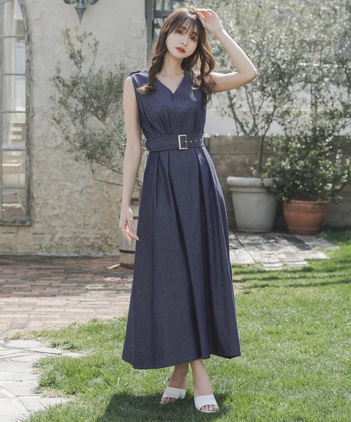 Julia Boutique(ジュリアブティック)の「バックルベルト付きデニムフレアワンピース/23097(ワンピース・レディース・ネイビー/ブラック・ONE)」の17枚目の写真