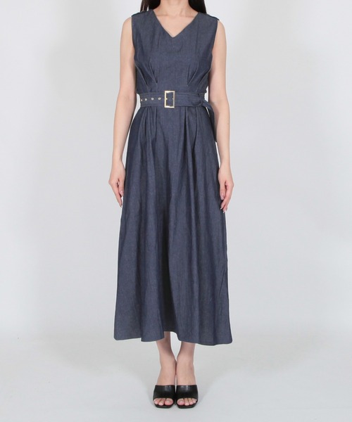 Julia Boutique(ジュリアブティック)の「バックルベルト付きデニムフレアワンピース/23097(ワンピース・レディース・ネイビー/ブラック・ONE)」の6枚目の写真