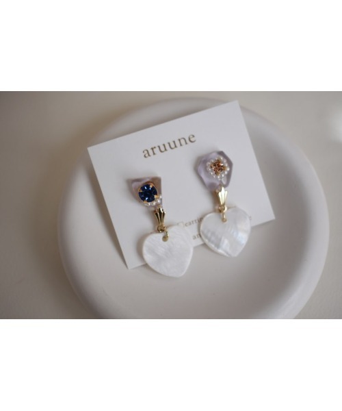 tone(トーン)の「【aruune】Jewelry heart/サージカルステンレスピアス(MA)(ピアス(両耳用)・レディース・パープル/イエロー・FREE)」の1枚目の写真