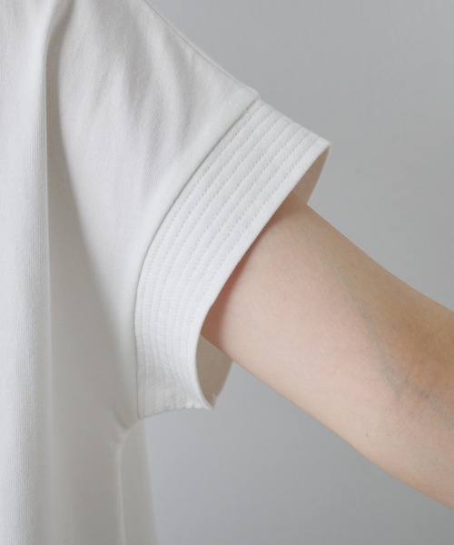 PUAL CE CIN(ピュアルセシン)の「シンプルロゴプリントTシャツ(Tシャツ/カットソー・レディース・ベージュ/オフホワイト/チャコールグレー・FREE)」の8枚目の写真