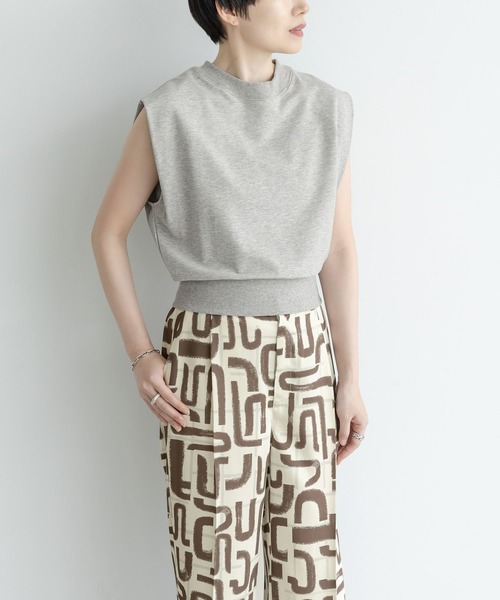 LEPSIM（レプシィム）の「【FOR I SERIES】ミニ裏毛ノースリーブ　907914（Tシャツ/カットソー・レディース・グレー/ブラック/オフホワイト・FREE）」の9枚目の写真