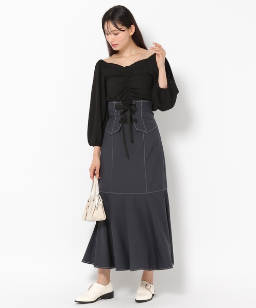 mysty woman(ミスティウーマン)の「ギャザーシャーリングプルオーバー 972186(Tシャツ/カットソー・レディース・ベージュ/ブラック/オフホワイト・FREE)」の5枚目の写真