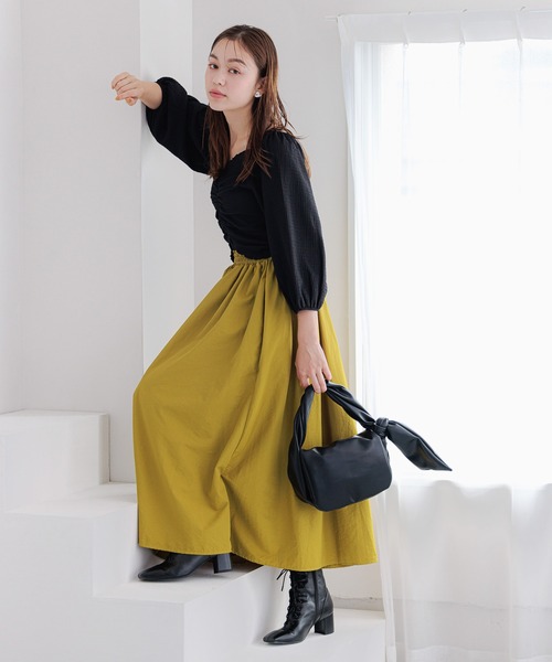 mysty woman(ミスティウーマン)の「ギャザーシャーリングプルオーバー 972186(Tシャツ/カットソー・レディース・ベージュ/ブラック/オフホワイト・FREE)」の22枚目の写真