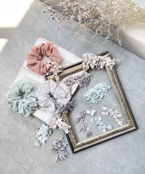 m.soeur（エムスール）の「かすみ草とつるレースのシュシュ（シュシュ・レディース・グリーン/グレー/ピンク・FREE）」の7枚目の写真