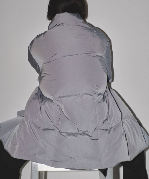 TODAYFUL（トゥデイフル）の「TODAYFUL　Standcollar Down Jacket スタンドカラーダウンジャケット/12320012（ダウンジャケット/コート・レディース・キャメル/キナリ/ブルー系その他/ブラック・36/38）」の11枚目の写真