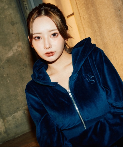 BLONDEY（ブロンディ）の「【PyunA. × BLONDEY】ベロアショート