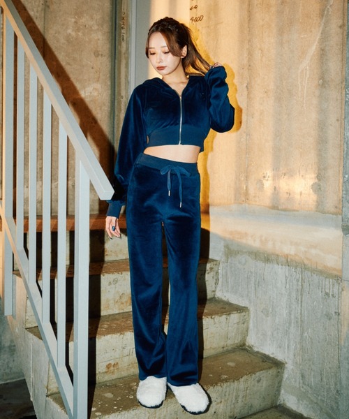 BLONDEY（ブロンディ）の「【PyunA. × BLONDEY】ベロアショート