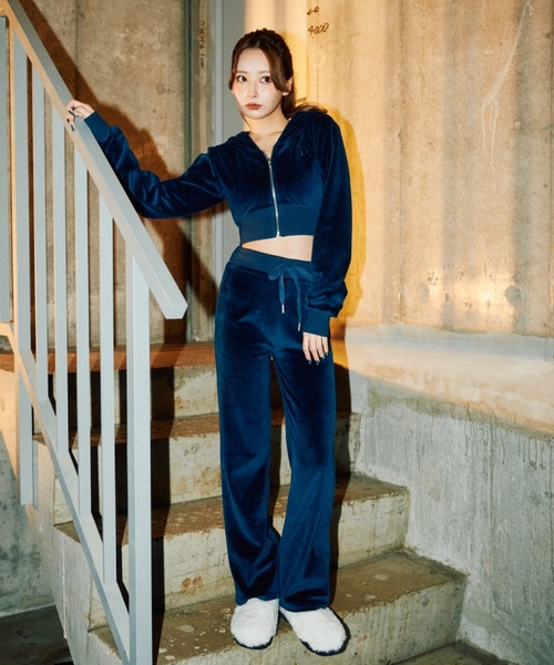 【新品未着用】LUDLOWラドロー♡ベロアジップアップパーカー A'GEM/9 × .kom 『LUV IS TRUE/ラブ イズ トゥルー』2-WAY CROP HOOD