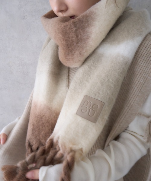 mellowneon（メロウネオン）の「ニュアンスカラーツイストマフラー（マフラー・レディース・ブラウン/ピンク・FREE）」の2枚目の写真