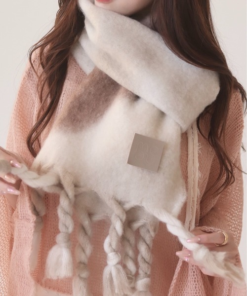 mellowneon（メロウネオン）の「ニュアンスカラーツイストマフラー（マフラー・レディース・ブラウン/ピンク・FREE）」の3枚目の写真