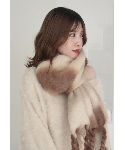 mellowneon（メロウネオン）の「ニュアンスカラーツイストマフラー（マフラー・レディース・ブラウン/ピンク・FREE）」の9枚目の写真