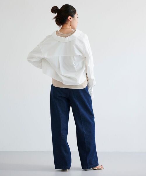 le.coeur blanc（ルクールブラン）の「クロップドパールボタンシャツ（シャツ/ブラウス・レディース・カーキオリーブ/オフホワイト/ダークグレー・38）」の7枚目の写真