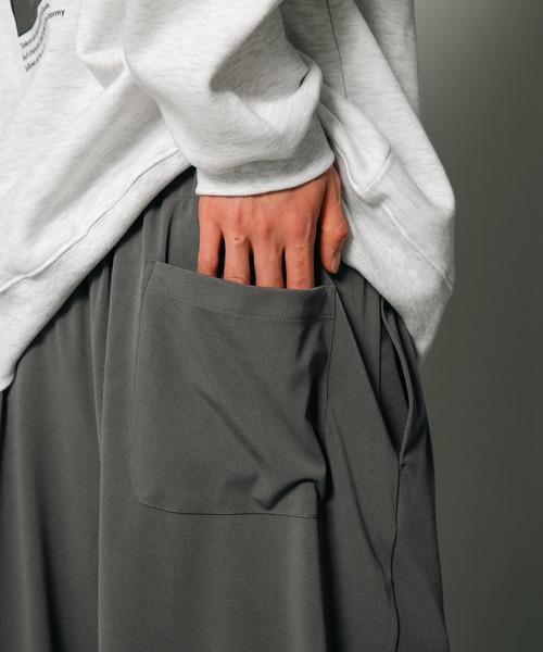 UNIIT（ユニット）の「【UNIIT/ユニット】ポリエステルツイル　ワイドバルーンパンツ（その他パンツ・メンズ・チャコールグレー/ブラック/ベージュ・MEDIUM/LARGE）」の17枚目の写真