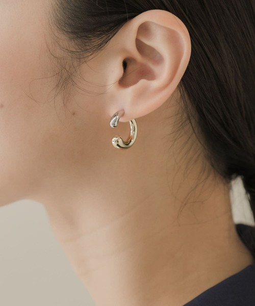 SMELLY(スメリー)の「コンビメッキフープピアス(ピアス(両耳用)・レディース・ゴールド系その他・-)」の3枚目の写真