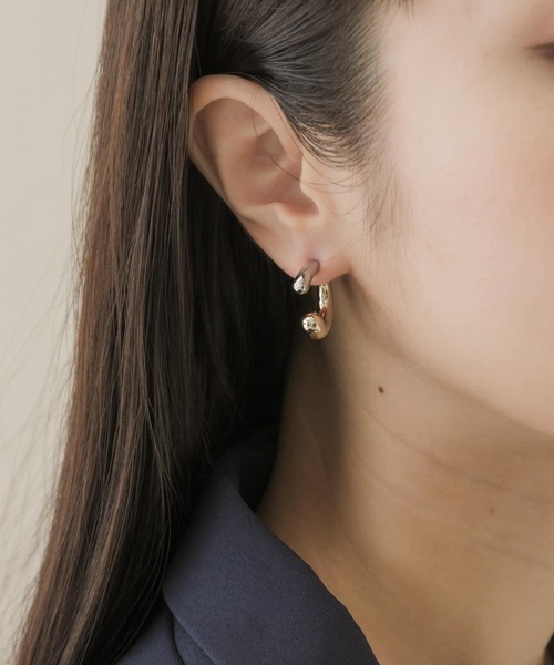 SMELLY(スメリー)の「コンビメッキフープピアス(ピアス(両耳用)・レディース・ゴールド系その他・-)」の2枚目の写真