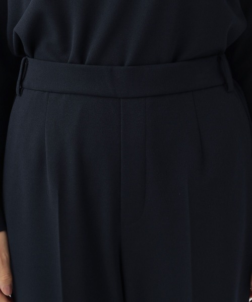 Elura(エルーラ)の「セレモニーサマ見えテーパードパンツ(その他パンツ・レディース・ブラック/ネイビー・MEDIUM/SMALL/LARGE)」の22枚目の写真
