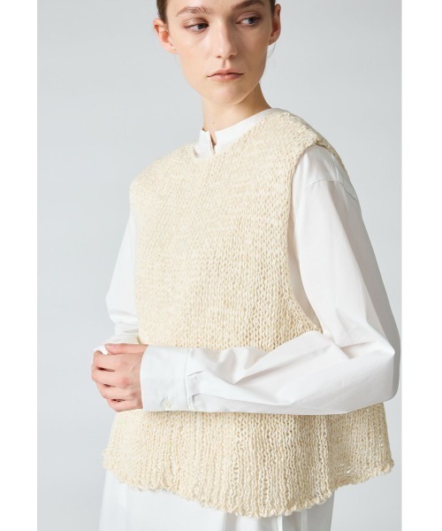 mizuiroind（ミズイロインド）の「mizuiro ind ショートベスト（ベスト・レディース・ブラック/ベージュ/アイボリー・FREE）」の19枚目の写真