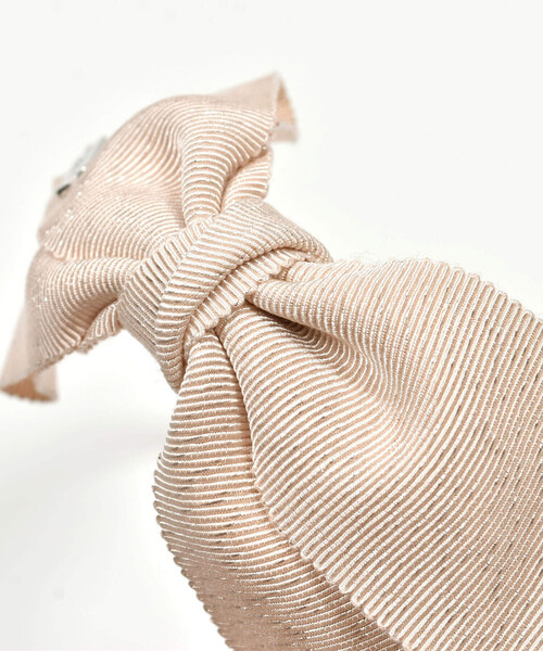 BeBe（ベベ）の「【日本製】ラメリボンカチューシャ（カチューシャ・キッズ・ネイビー/ベージュ・FREE）」の7枚目の写真