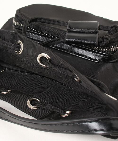 apres jour mignon（アプレジュールミニョン）の「【apresjour mignon×ARIAZ】２WAY巾着ショルダーバッグ（ショルダーバッグ・レディース・ブラック・ONESIZE）」の5枚目の写真