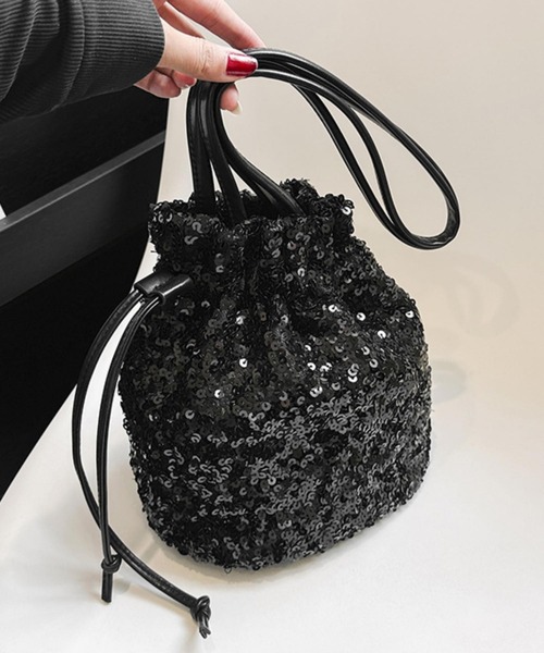VASIC wellsラージ　巾着型ショルダーバッグ VASIC（ヴァジック）の「＜VASIC＞WELLS POCKET レザー