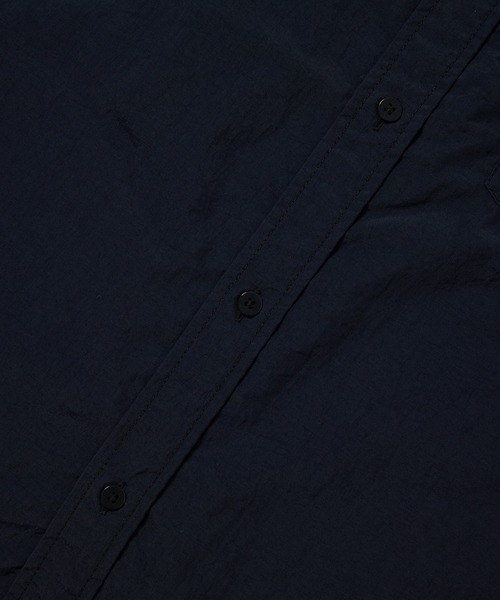 WILD LIFE TAILOR Adam et Rope'(ワイルドテーラーアダムエロペ )の「【WILD LIFE TAILOR】ワッシャーナイロン タスラン ショートスリーブ レギュラーカラーシャツ / 弱撥水 / UVカット / 接触冷感 / 透湿(シャツ/ブラウス・メンズ・ネイビー/オリーブ/チャコールグレー・L/M)」の7枚目の写真