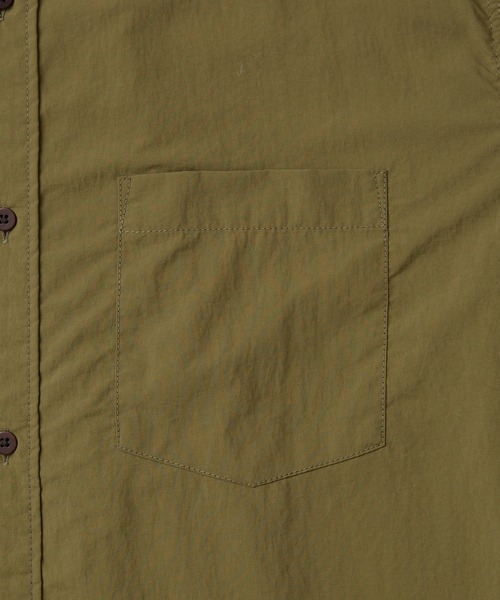 WILD LIFE TAILOR Adam et Rope'(ワイルドテーラーアダムエロペ )の「【WILD LIFE TAILOR】ワッシャーナイロン タスラン ショートスリーブ レギュラーカラーシャツ / 弱撥水 / UVカット / 接触冷感 / 透湿(シャツ/ブラウス・メンズ・ネイビー/オリーブ/チャコールグレー・L/M)」の12枚目の写真