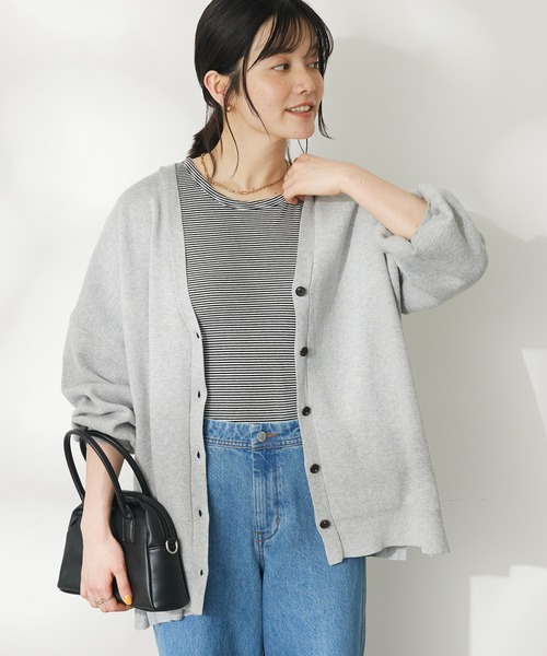 CRAFT STANDARD BOUTIQUE（クラフトスタンダードブティック）の「VネックBIGシルエットカーディガン（カーディガン/ボレロ・レディース・グレー/アイボリー/ブラック/レッド・FREE）」の3枚目の写真