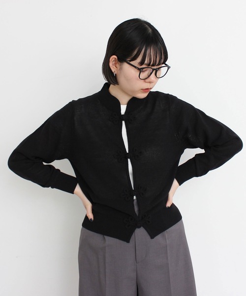 I am I in fact...(アイアムアイインファクト)の「C/Ny 華釦 カーディガン 2024(カーディガン/ボレロ・レディース・ベージュ/ブラック・FREE)」の13枚目の写真
