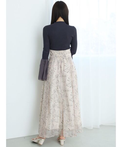 MERCURYDUO（マーキュリーデュオ）の「異素材フレアスリーブ切替ニット（ニット/セーター・レディース・オフホワイト/ブルー/チャコールグレー・FREE）」の6枚目の写真