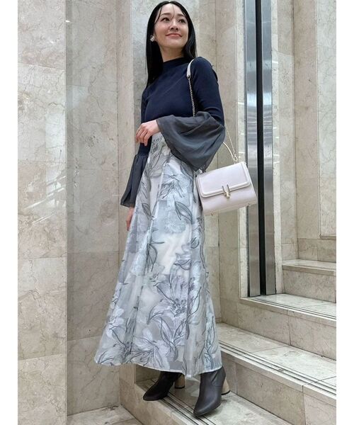 MERCURYDUO（マーキュリーデュオ）の「異素材フレアスリーブ切替ニット（ニット/セーター・レディース・オフホワイト/ブルー/チャコールグレー・FREE）」の20枚目の写真