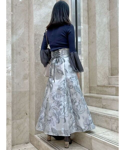 MERCURYDUO（マーキュリーデュオ）の「異素材フレアスリーブ切替ニット（ニット/セーター・レディース・オフホワイト/ブルー/チャコールグレー・FREE）」の21枚目の写真