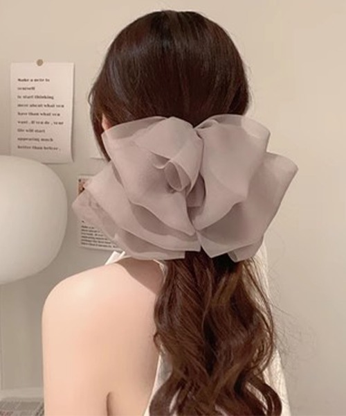 SHEPP（シープ）の「ビッグシフォンリボンヘアクリップ（バレッタ/ヘアクリップ・レディース・グレー/ブラック/アイボリー/ホワイト/ピンク・FREE）」の4枚目の写真