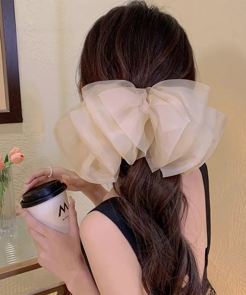 SHEPP（シープ）の「ビッグシフォンリボンヘアクリップ（バレッタ/ヘアクリップ・レディース・グレー/ブラック/アイボリー/ホワイト/ピンク・FREE）」の2枚目の写真