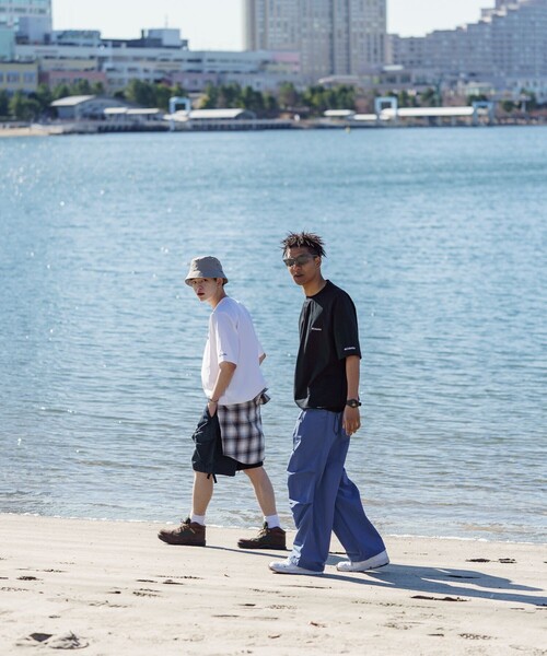 FREAK'S STORE(フリークスストア)の「限定展開 Columbia×FREAK'S STORE/コロンビア 別注 インペリアルパーク ユーティリティー クルーネックTシャツ/ラッシュガード(Tシャツ/カットソー・メンズ・ホワイト/ブラック/グレー・SMALL/MEDIUM/LARGE/X-LARGE)」の20枚目の写真