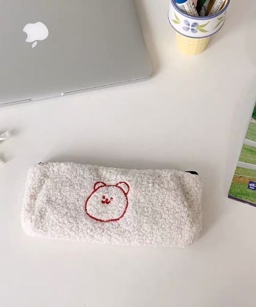 E&C closet…(イーアンドシークローゼット)の「ボアペンケース(ポーチ・レディース・オフホワイト/ホワイト系その他・FREE)」の15枚目の写真