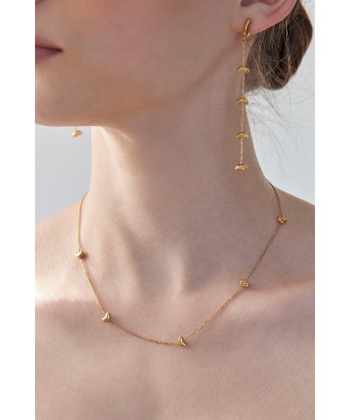 ALEXIA STAM（アリシアスタン）の「Bean Necklace /[316Lステンレス]ビーンネックレス（ネックレス・レディース・ゴールド・FREE）」の4枚目の写真