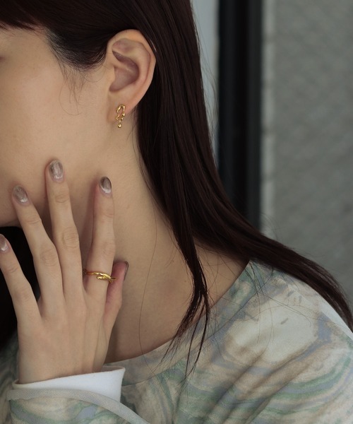 bonu.(ボヌ)の「【silver925】アシメデザインピアス(ピアス(両耳用)・レディース・シルバー/ゴールド・FREE)」の5枚目の写真