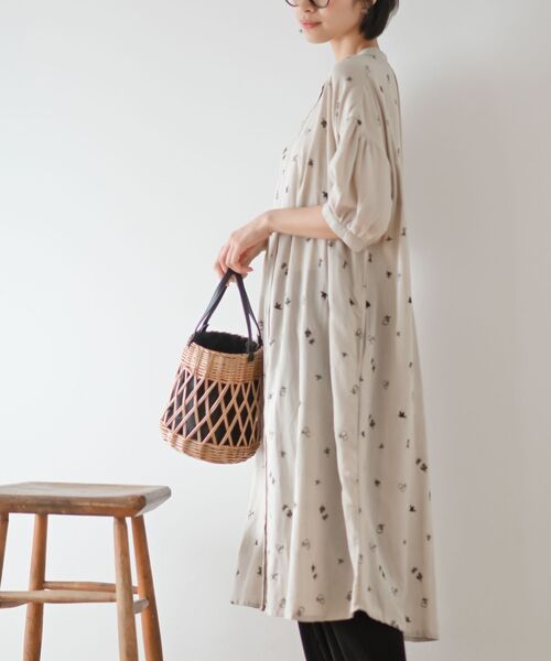 rps（アールピーエス）の「総刺繍５分袖シャツワンピース（シャツワンピース・レディース・チャコールグレー/ブルー/グレイッシュベージュ・フリー）」の11枚目の写真